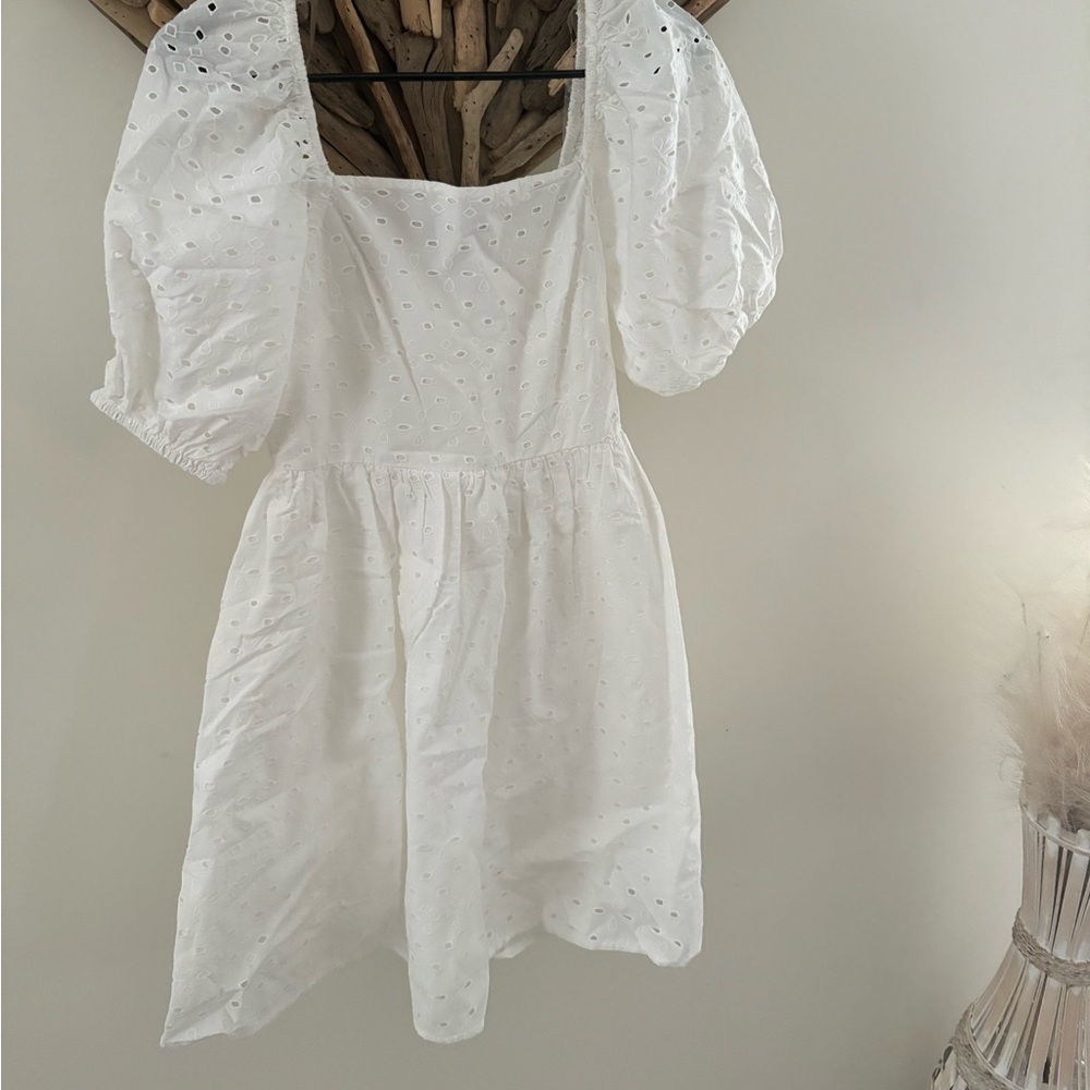 XS white dress